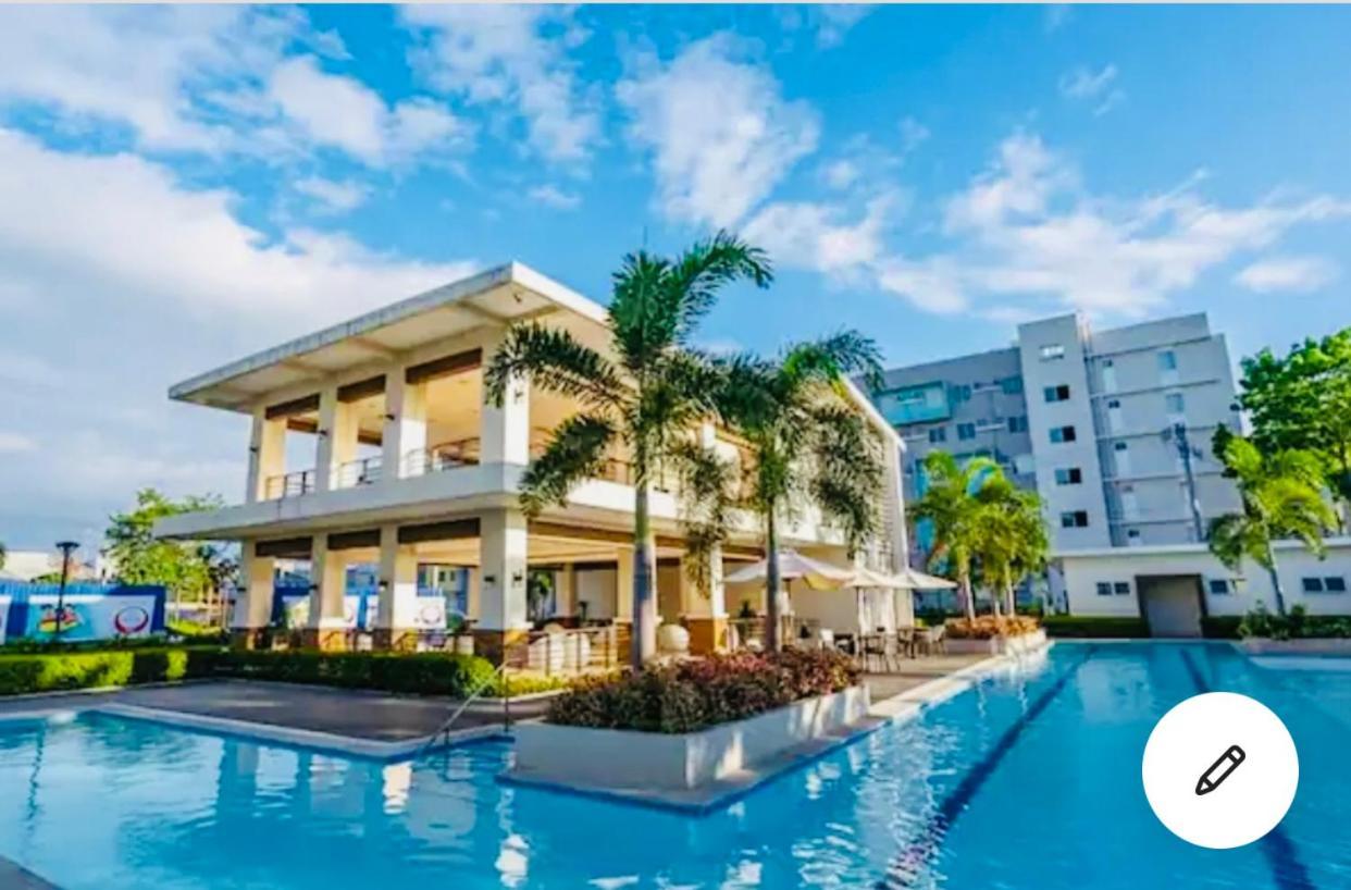8 Spatial Condominium Davao City Kültér fotó