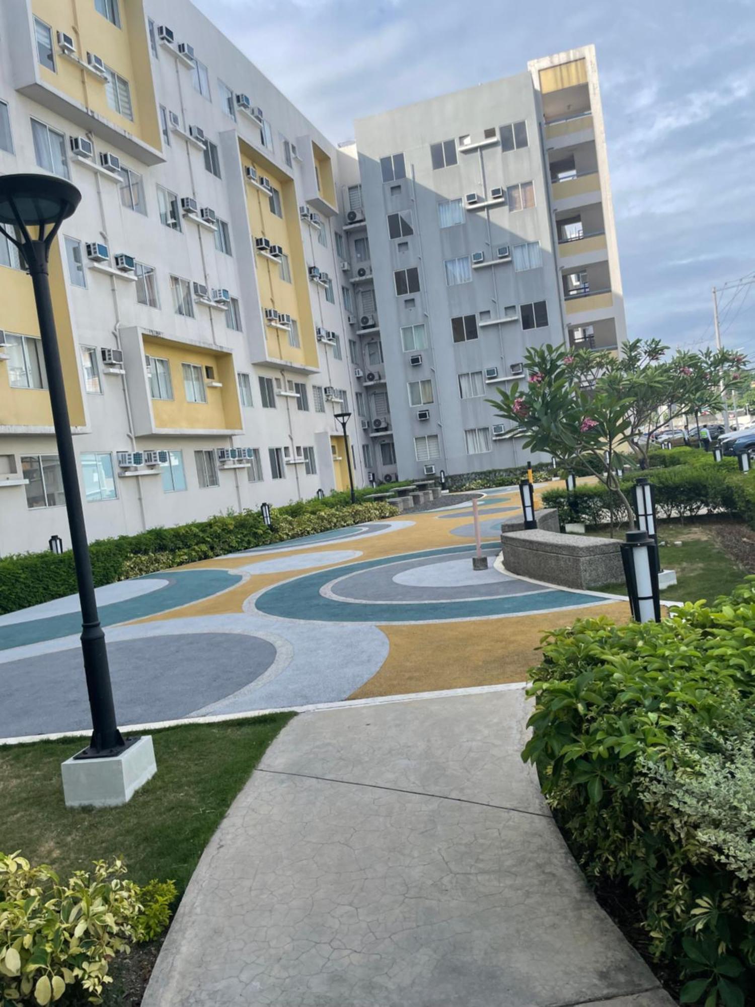 8 Spatial Condominium Davao City Kültér fotó